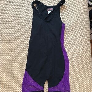 NWOT Go Softwear Hardcore  Cotton and Mesh singlet - purple /black